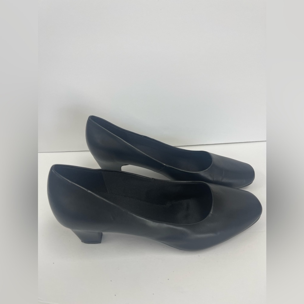 Predictions -low heel -11W office square toe